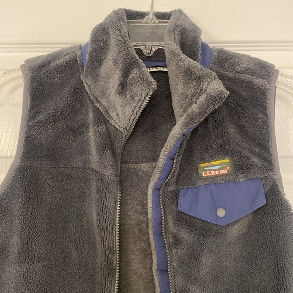 Women’s LL Bean fleece vest - Picture 2 of 4